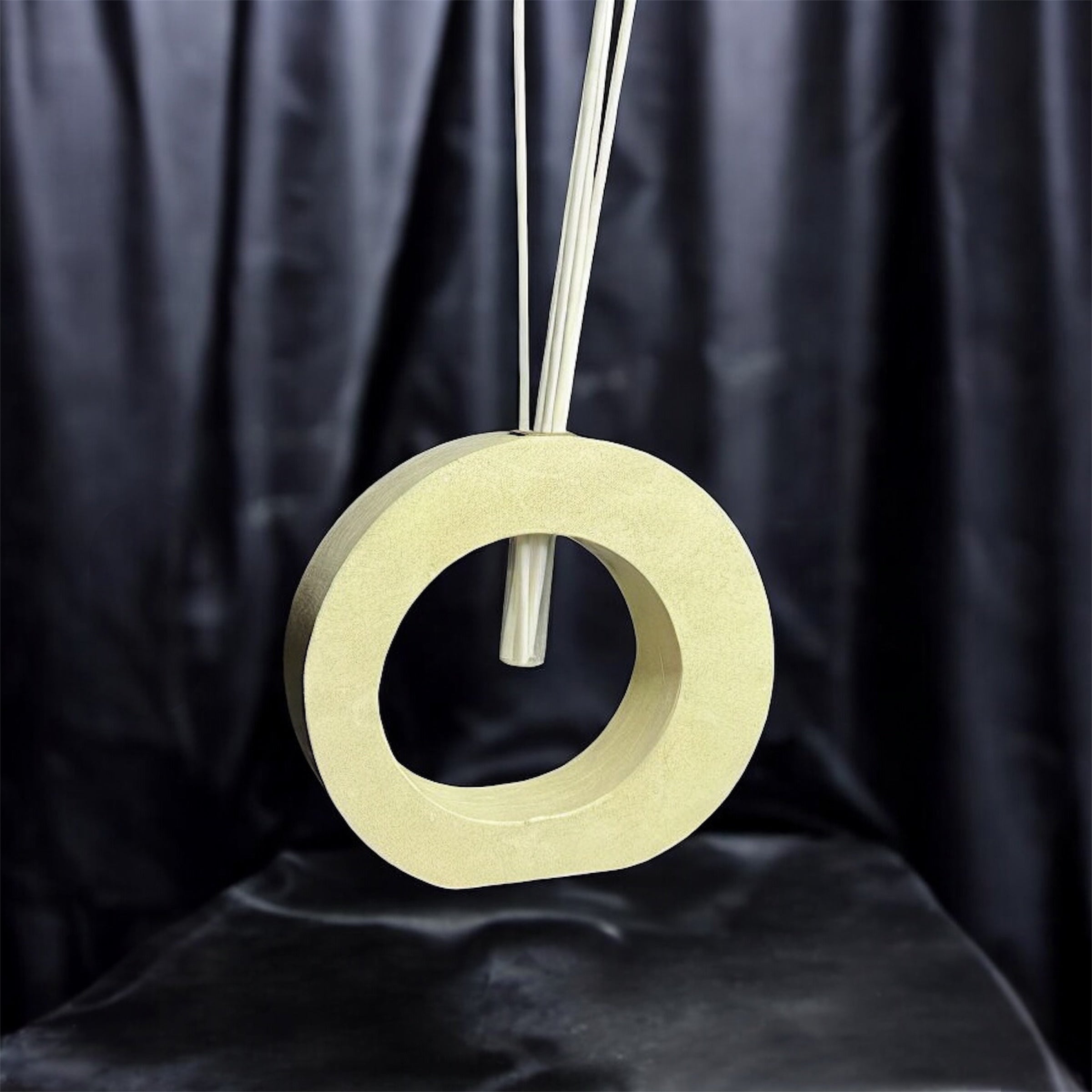 Profumatore Ovale in Pietra Leccese - Diffusore Artigianale per Ambienti